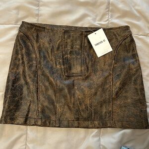 Forever 21 mini skirt (never worn)